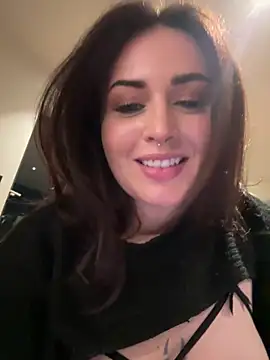 Snapshot of Kristyoff chatting on 03-25-26, 01:00 Kristyoff online show from 03-25-26, 01:00