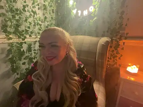 BonnyDesire online show from 11-06-25, 08:10