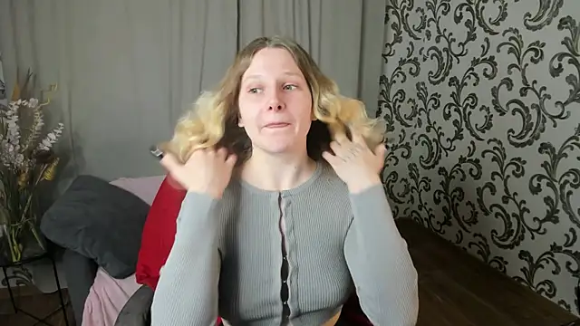  Velvet peach  online show from 11-29-25, 10:18