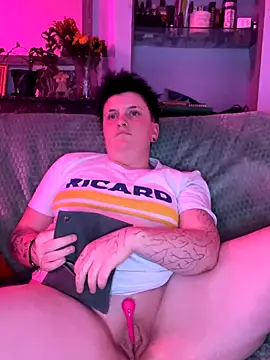 Snapshot of captaine_pioupiou chatting on 11-02-25, 09:50 captaine pioupiou online show from 11-02-25, 09:50