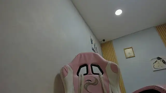 Dakota x18 online show from 02-10-26, 08:02