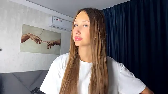 Snapshot of DarkSignal chatting on 09-29-25, 09:14 DarkSignal online show from 09-29-25, 09:14