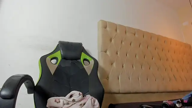 Naomis 35 online show from 11-14-25, 07:45