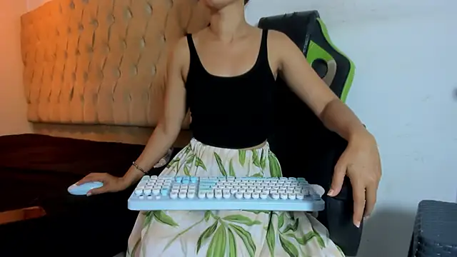 Naomis 35 online show from 02-21-26, 07:59