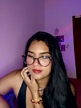 Renata Zoe online show from 11-15-25, 01:25