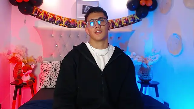 SalvadorFit online show from 10-10-25, 08:41