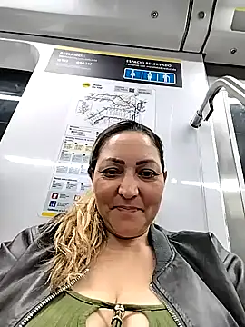 Lunita86 online show from 11-01-25, 01:18