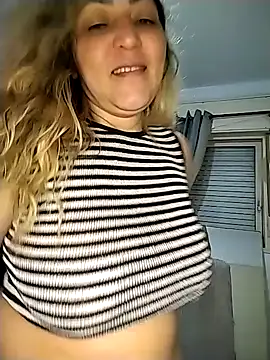 Lunita86 online show from 11-02-25, 09:00