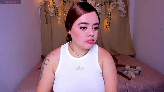 isabella arias2 online show from 04-21-26, 12:56