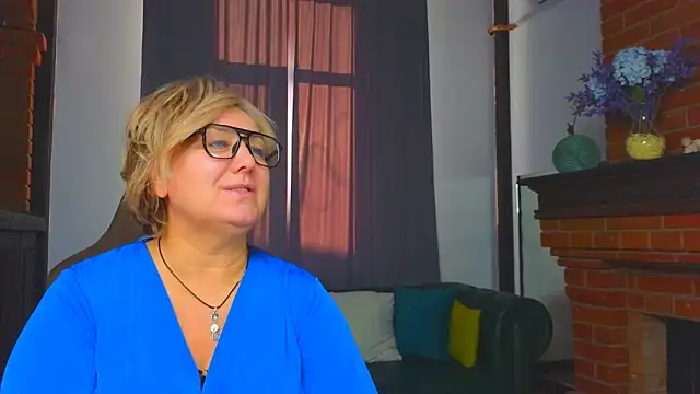 Marta Wils online show from 11-06-25, 03:07