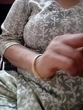 Snapshot of Jeya_thakur chatting on 05-05-26, 06:10 Jeya thakur online show from 05-05-26, 06:10