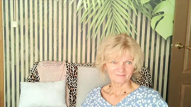 Zoe Steell online show from 09-23-25, 07:22