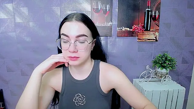 Snapshot of MiraBabe_ chatting on 11-17-25, 09:48 MiraBabe online show from 11-17-25, 09:48