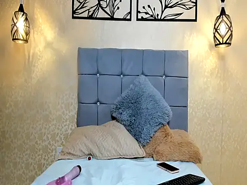 SamantaParty1 online show from 09-30-25, 01:43