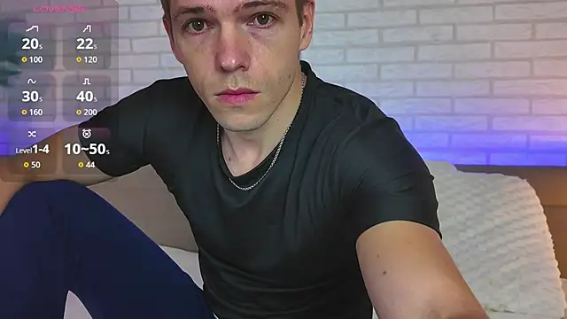 GarettVoss online show from 10-11-25, 04:33