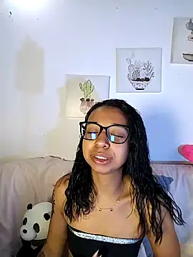 Suzanelee1 online show from 10-29-25, 02:25