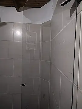 Suzanelee1 online show from 11-30-25, 10:47