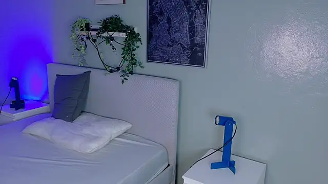 KeendraFox  online show from 04-04-26, 11:18