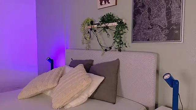 KeendraFox  online show from 04-09-26, 10:09