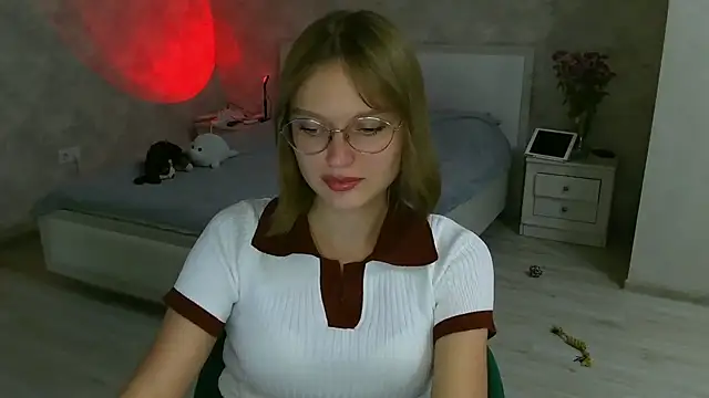 Miss Diamond Maria online show from 10-08-25, 06:27