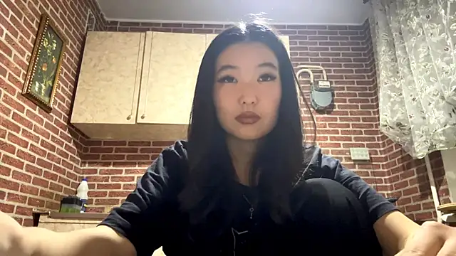 EmmaLeexth online show from 11-10-25, 01:54