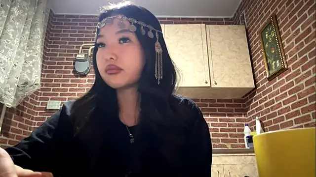 EmmaLeexth online show from 02-19-26, 04:58