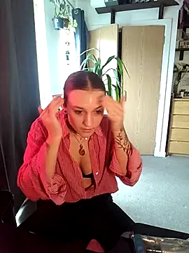 laradoom online show from 11-04-25, 03:11