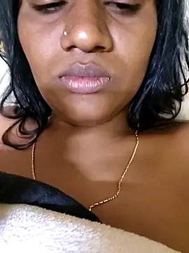 Snapshot of duskeyqeen chatting on 09-18-25, 02:19 duskeyqeen online show from 09-18-25, 02:19