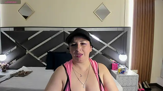 Snapshot of AgataThompson_ chatting on 02-20-26, 08:20 AgataThompson online show from 02-20-26, 08:20