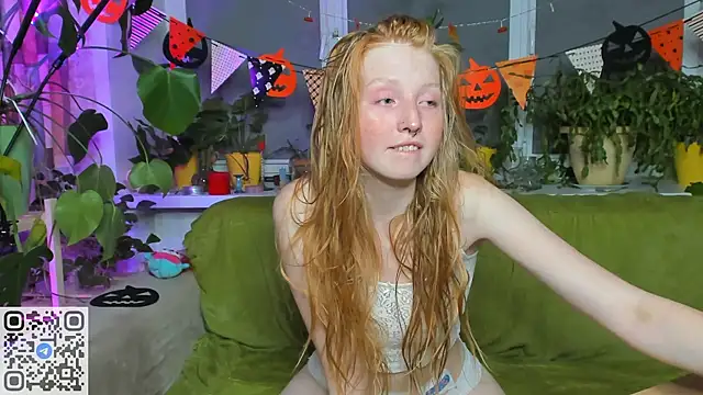 Snapshot of RitaSweety18 chatting on 10-20-25, 05:35 RitaSweety18 online show from 10-20-25, 05:35