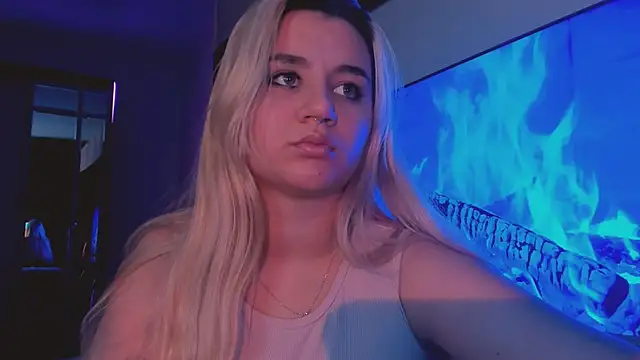 Snapshot of BarbaraSiren chatting on 10-07-25, 01:41 BarbaraSiren online show from 10-07-25, 01:41