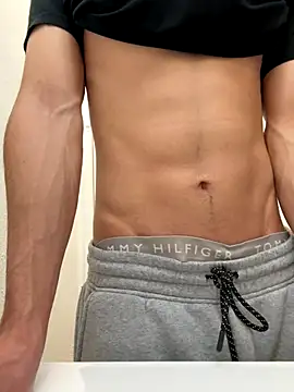 Snapshot of gymratforyouu chatting on 10-10-25, 01:04 gymratforyouu online show from 10-10-25, 01:04