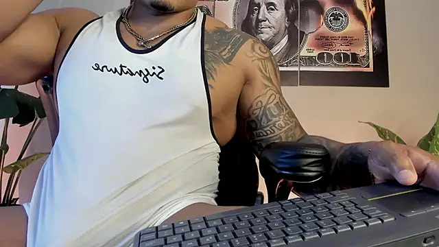 Snapshot of chrizmacgregor chatting on 06-03-26, 06:13 chrizmacgregor online show from 06-03-26, 06:13