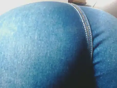 Snapshot of scarlett__jonnes chatting on 11-28-25, 12:46 scarlett jonnes online show from 11-28-25, 12:46