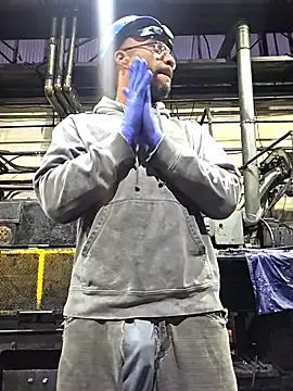 Justahungdad online show from 11-17-25, 12:22