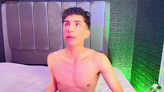 Erick Velveth online show from 12-21-25, 05:47