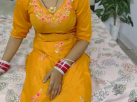 Lovelyy-couple online show from 10-22-25, 03:51