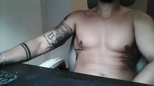 Snapshot of yourfantasy777 chatting on 09-29-25, 07:30 yourfantasy777 online show from 09-29-25, 07:30