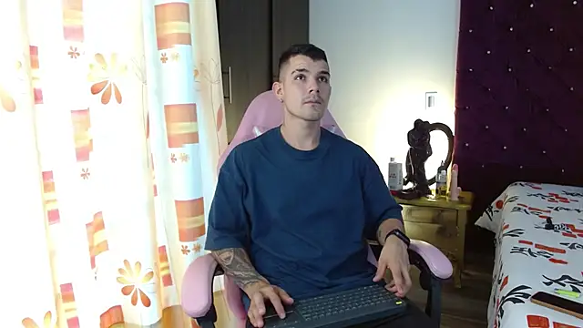 BooyHott  online show from 11-14-25, 07:12