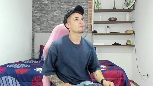 BooyHott  online show from 02-19-26, 07:43