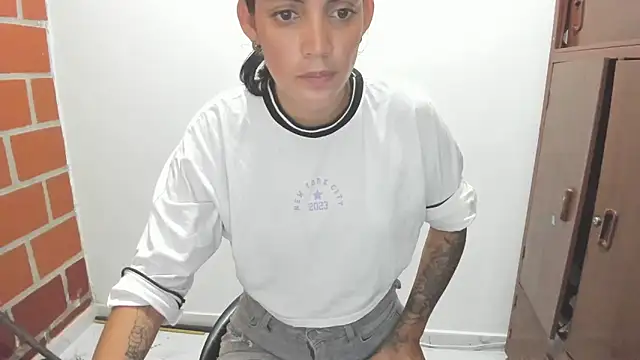 catalinacoxx online show from 10-13-25, 06:41