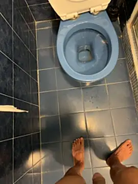 Snapshot of leeyoung_ chatting on 10-11-25, 07:23 leeyoung  online show from 10-11-25, 07:23