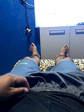 Snapshot of Alangostoso092 chatting on 09-18-25, 04:09 Alangostoso092 online show from 09-18-25, 04:09