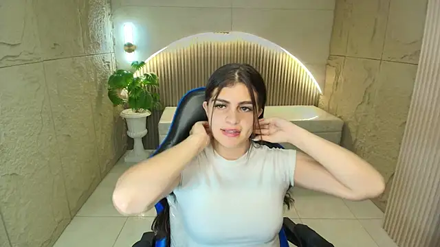 dany r  online show from 04-21-26, 01:42