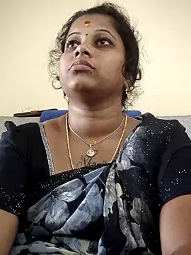 sweetqueen143 online show from 10-05-25, 06:12