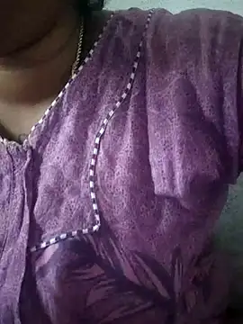 sweetqueen143 online show from 12-17-25, 07:14