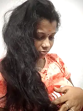 sweetqueen143 online show from 03-12-26, 06:47