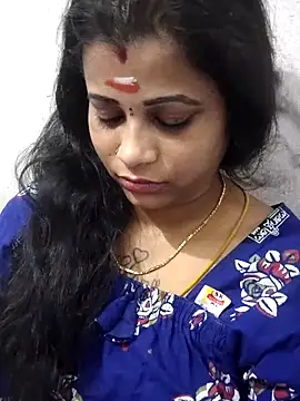 sweetqueen143 online show from 04-18-26, 07:18