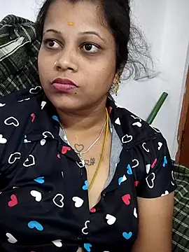 sweetqueen143 online show from 05-16-26, 12:40