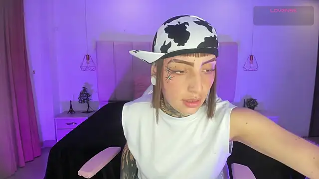 Gyal 8  online show from 12-05-25, 03:26